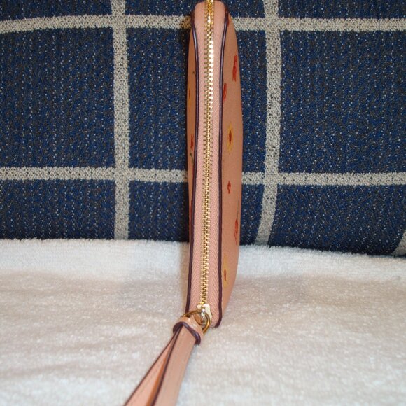 Coach Corner Zip Wristlet with Mystical Floral Print EXCELLENT CONDITION! - Picture 6 of 12